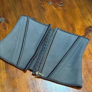 NEW BLACK CORSET WAIST TRAINER🖤